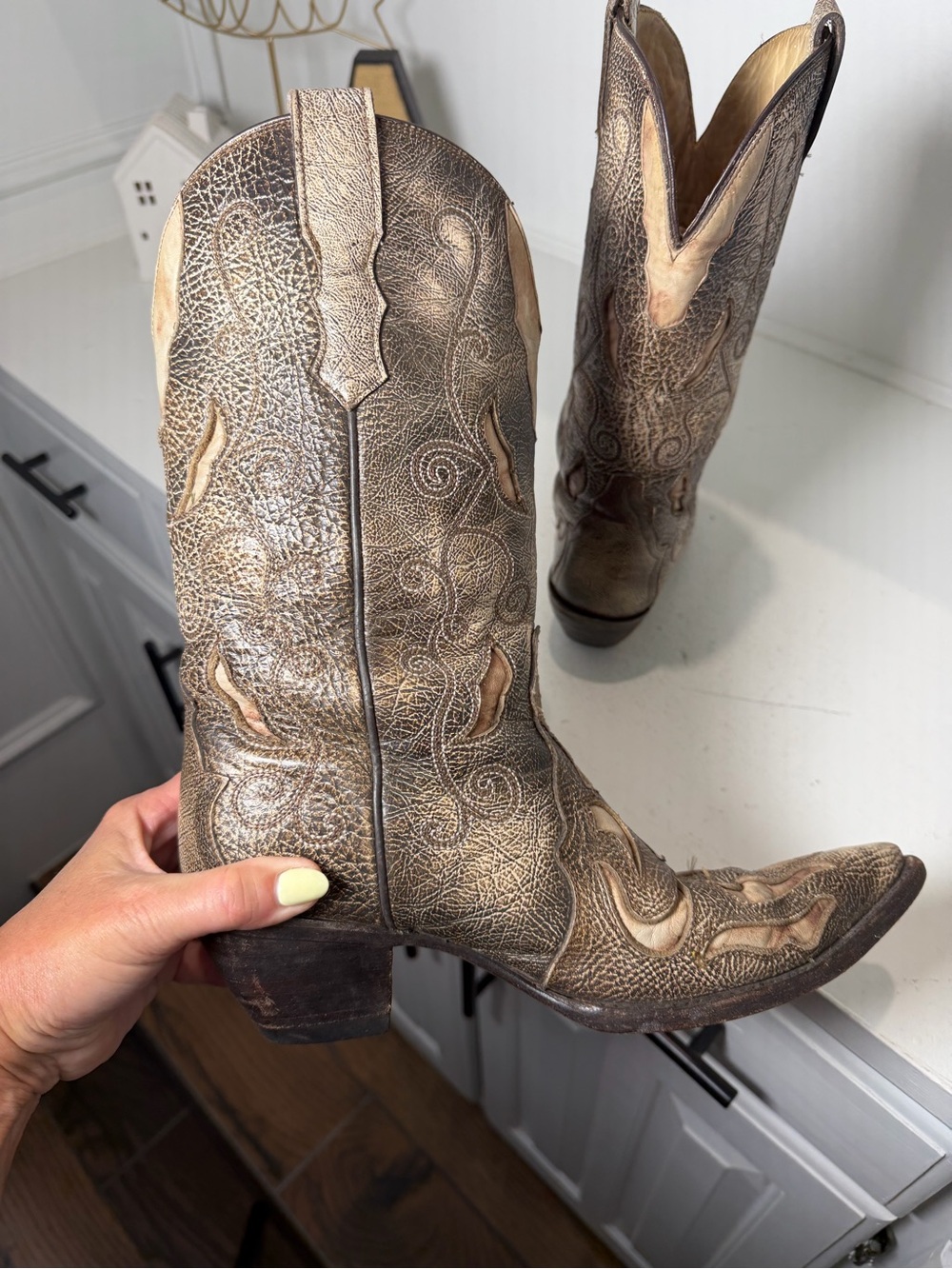 Corral Women 8 Brown Leather Point Toe Cowboy Boots Embroidered Western Distress - Picture 8 of 10